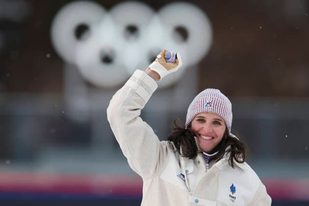 (260211) -- ANTERSELVA, Feb. 11, 2026 -- Gold medalist Julia Simon of France celebrates during the awarding ceremony of the biathlon women s 15km individual match at the Milan-Cortina 2026 Olympic Winter games, Winterspiele,Spiele, Summer games in Anterselva, Italy, Feb. 11, 2026. ) (MICO2026)ITALY-ANTERSELVA-OLYMPIC WINTER GAMES-BIATHLON-WOMEN S 15KM INDIVIDUAL ZhangxTao 