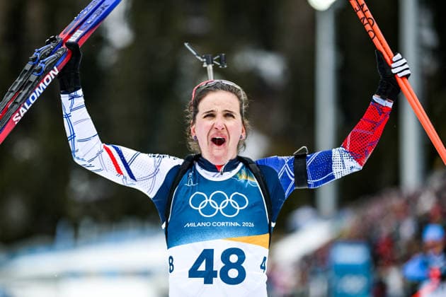 (260211) -- ANTERSELVA, Feb. 11, 2026 -- Julia Simon of France celebrates after the biathlon women s 15km individual match at the Milan-Cortina 2026 Olympic Winter games, Winterspiele,Spiele, Summer games in Anterselva, Italy, Feb. 11, 2026. ) (MICO2026)ITALY-ANTERSELVA-OLYMPIC WINTER GAMES-BIATHLON-WOMEN S 15KM INDIVIDUAL JiangxHan 