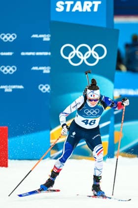 (260211) -- ANTERSELVA, Feb. 11, 2026 -- Julia Simon of France competes during the biathlon women s 15km individual match at the Milan-Cortina 2026 Olympic Winter games, Winterspiele,Spiele, Summer games in Anterselva, Italy, Feb. 11, 2026. ) (MICO2026)ITALY-ANTERSELVA-OLYMPIC WINTER GAMES-BIATHLON-WOMEN S 15KM INDIVIDUAL JiangxHan 