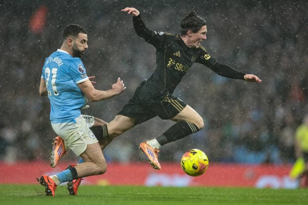 Premier League Manchester City v Fulham Rayan Ait-Nouri of Manchester City and Harry Wilson of Fulham clash, no foul during the Premier League match Manchester City vs Fulham at Etihad Stadium, Manchester, United Kingdom on 11 February 2026 (Photo by Mark Cosgrove News Images) Manchester Etihad Stadium Greater Manchester United, ManU Kingdom Copyright: xMarkxCosgrove NewsxImagesx