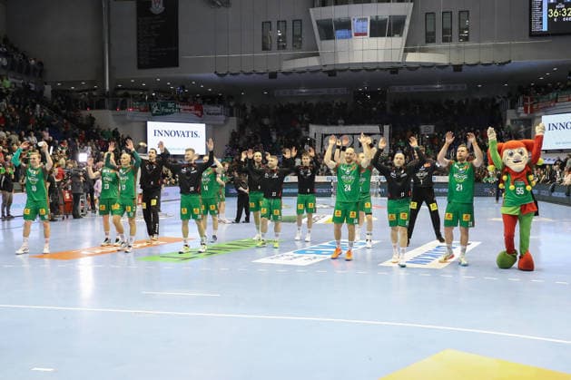 11 02 2026, xgox, Handball Daikin HBL SC Magdeburg TBV Lemgo Lippe emspor, v l Magdeburg cheering about the victory, cheering after the end of the game Magdeburg