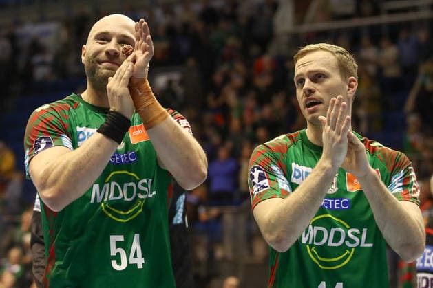 11 02 2026, xtgx, Handball, Daikin HBL, SC Magdeburg TBV Lemgo v l Oscar Bergendahl Magdeburg, 54 , Omar Ingi Magnusson Magdeburg, 14 Celebrating the victory, cheering after the end of the game Magdeburg