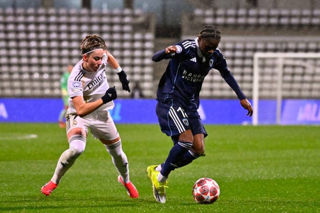 FOOTBALL : Paris FC vs Real Madrid - Champions League Dames - 11 02 2026 Melween Ndongala ( 18 - PFC ) and Athenea ( 7 - Real Madrid ) during the UEFA Women s Champions League match between Paris FC and Real Madrid CF at Stade Charlety on February 11, 2026 in Paris, France. ( Photo by Federico Pestelini PsnewZ ) - ParisFrance  Copyright: xFedericoxPestelinix