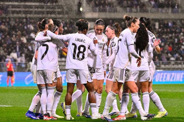 FOOTBALL : Paris FC vs Real Madrid - Champions League Dames - 11 02 2026 Athenea ( 7 - Real Madrid ) celebrates with teammates during the UEFA Women s Champions League match between Paris FC and Real Madrid CF at Stade Charlety on February 11, 2026 in Paris, France. ( Photo by Federico Pestelini PsnewZ ) - ParisFrance  Copyright: xFedericoxPestelinix