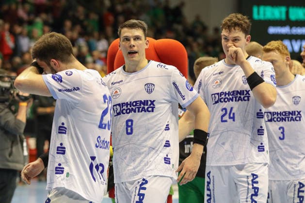 11 02 2026, xgox, Handball Daikin HBL SC Magdeburg TBV Lemgo Lippe emspor, v l Tim Suton Lemgo, 23 , Frederik Simak Lemgo, 8 , Joel Wilecke Lemgo, 24 disappointed, looks disappointed, dejected, disappointed Magdeburg