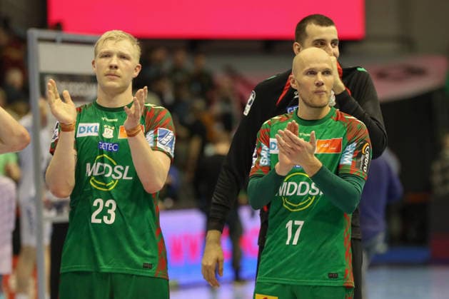 11 02 2026, xgox, Handball Daikin HBL SC Magdeburg TBV Lemgo Lippe emspor, v l Magnus Saugstrup Magdeburg, 23 , Tim Hornke Magdeburg, 17 Celebrating the victory, cheering after the end of the game Magdeburg