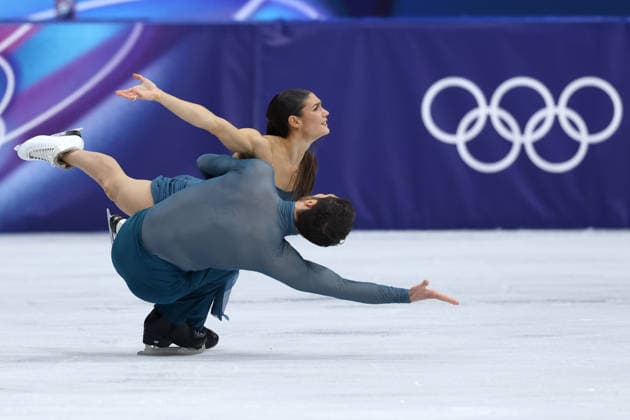 Laurence Fournier Beaudry Guillaume Cizeron (FRA) during the Olympic Winter games, Winterspiele,Spiele, Summer games Milano-Cortina 2026, Figure skating, Eiskunstlauf Ice Dance on February 11, 2026 at Milano Ice Skating Arena in Milan  Copyright: xFabrizioxCarabelli IPAxSportx xipa-agency.netx xx IPA_71336893 IPA_Agency_IPA71336893