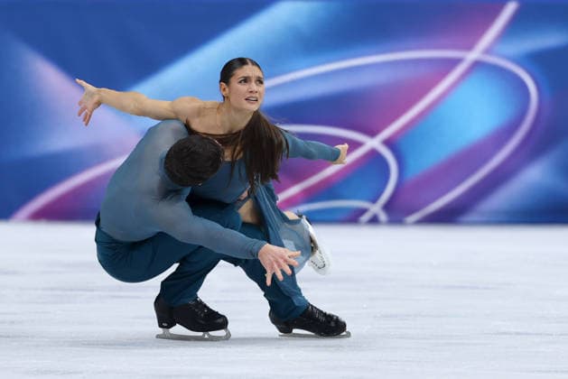 Laurence Fournier Beaudry Guillaume Cizeron (FRA) during the Olympic Winter games, Winterspiele,Spiele, Summer games Milano-Cortina 2026, Figure skating, Eiskunstlauf Ice Dance on February 11, 2026 at Milano Ice Skating Arena in Milan  Copyright: xFabrizioxCarabelli IPAxSportx xipa-agency.netx xx IPA_71336602 IPA_Agency_IPA71336602