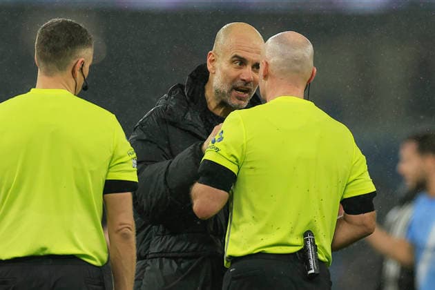 Manchester City v Fulham, Premier League Pep Guardiola the Manchester City manager has a chat with referee Paul Tierney at the end of the Premier League match between Manchester City and Fulham at the Etihad Stadium, Manchester, UK on 11 February 2026. Manchester Etihad Stadium Manchester UK Editorial use only DataCo restrictions apply See www.football-dataco.com , Copyright: xConorxMolloyx PSI-23725-0063