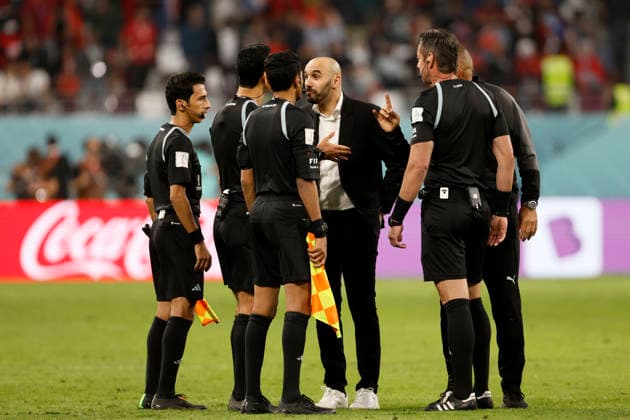 Croatia v Morocco: 3rd Place - FIFA World Cup, WM, Weltmeisterschaft, Fussball Qatar 2022 Referee, Abdulrahman Al Jassim is confronted by Walid Regragui, Head Coach of Morocco after the FIFA World Cup Qatar 2022 3rd Place match between Croatia and Morocco at Khalifa International Stadium on December 17, 2022 in Doha, Qatar. Doha Khalifa International Stadium Qatar Copyright: xAllstarxPicturexLibraryxLtdx