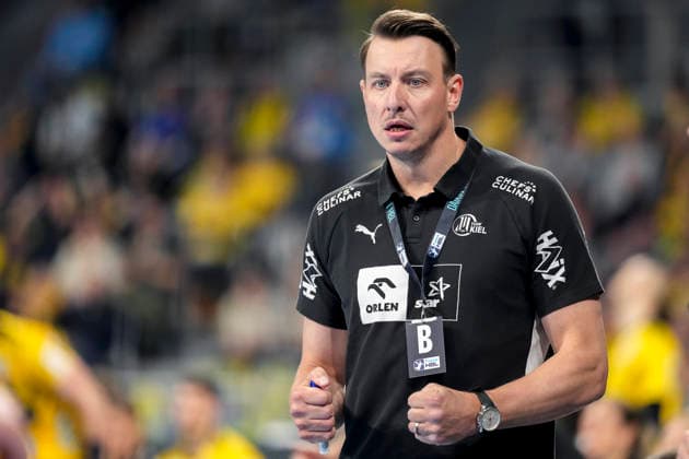 Filip Jicha coach, head coach, THW , single picture, single photo, action, action, 11 02 2026, Mannheim Germany , Handball, Bundesliga, Rhein Neckar Löwen THW Kiel xozx