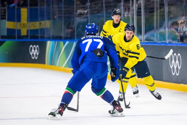 260211 Philip Broberg of Sweden in the men s Ice hockey, Eishockey game between Sweden and Italy during day 5 of the 2026 Winter Olympics on February 11, 2026 in Milan. Photo: Carl Sandin BILDBYRAN kod CS CS0870 ishockey ice hockey Olympic Games, Olympische Spiele, Olympia, OS olympics winter olympics os ol olympiska spel vinter-os olympiske leker milano cortina 2026 milan cortina 2026 milano cortina 2026 olympic games milano cortina 2026 winter olympic games milano cortina-os milano cortina-ol vinter-ol 5 bbeng sverige sweden italien italy *** 260211 Philip Broberg of Sweden in the men s ice hockey game between Sweden and Italy during day 5 of the 2026 Winter Olympics on February 11, 2026 in Milan Photo Carl Sandin BILDBYRAN kod CS CS0870 ishockey ice hockey olympic games olympics winter olympics os ol olympiska spel vinter os olympiske leker milano cortina 2026 milan cortina 2026 milano cortina 2026 olympic games milano cortina 2026 winter olympic games milano cortina os milano cortina ol vinter ol 5 bbeng sverige sweden italien italy  Copyright: CARLxSANDIN BB260211CS205