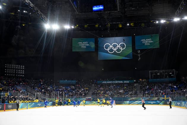 MILANO, ITALIEN 20260211 Ishockeymatchen i grupp B mellan Sverige och Italien i Santagiulia Arena under OS i Milano. *** Bilden ingar i SPORTPAKET. För övriga BETALBILD *** MILANO ITALIEN x10070x *** MILANO, ITALY 20260211 The Group B ice hockey match between Sweden and Italy in the Santagiulia Arena during the Milan Olympics The image is part of the SPORT PACKAGE For others PAY PICTURE MILANO ITALY x10070x  Copyright: xJessicaxGow TTx OS 2026 ISHOCKEY SVERIGE-ITALIEN