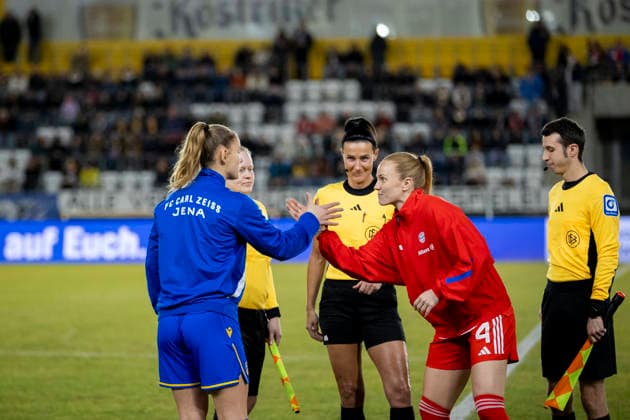Google Pixel Womens Bundesliga FC Carl Zeiss Jena vs FC Bayern Munich Jena 11 02 2026 Toma Ihlenburg 3 FC Carl Zeiss Jena and Glódís Perla Viggósdóttir 4 FC Bayern Munich Google Pixel Womens Bundesliga FC Carl Zeiss Jena vs FC Bayern Munich ad hoc arena at Ernst Abbe Sportfeld 11 02 2026 DFB REGULATIONS PROHIBIT ANY USE OF PHOTOGRAPHS AS IMAGE SEQUENCES AND OR QUASI VIDEO Copyright: xBEAUTIFULxSPORTS Duehringx