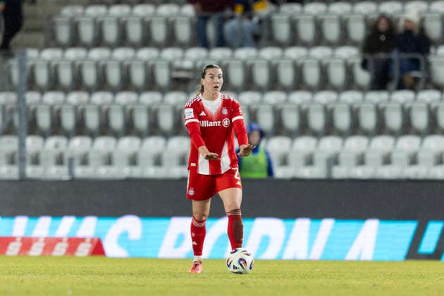 Google Pixel Frauen Bundesliga FC Carl Zeiss Jena vs FC Bayern München Jena 11 02 2026 Vanessa Gilles 2 FC Bayern München Google Pixel Frauen Bundesliga FC Carl Zeiss Jena vs FC Bayern München ad hoc arena im Ernst Abbe Sportfeld 11 02 2026 DFB REGULATIONS PROHIBIT ANY USE OF PHOTOGRAPHS AS IMAGE SEQUENCES AND OR QUASI VIDEO Copyright: xBEAUTIFULxSPORTS Duehringx