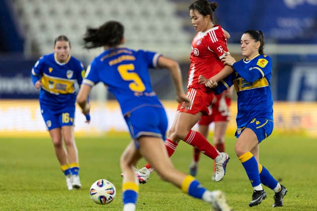 Google Pixel Womens Bundesliga FC Carl Zeiss Jena vs FC Bayern Munich Jena 11 02 2026 Momoko Tanikawa 18 FC Bayern Munich vs Olivia Alcaide 9 FC Carl Zeiss Jena Google Pixel Womens Bundesliga FC Carl Zeiss Jena vs FC Bayern Munich ad hoc arena at Ernst Abbe Sportfeld 11 02 2026 DFB REGULATIONS PROHIBIT ANY USE OF PHOTOGRAPHS AS IMAGE SEQUENCES AND OR QUASI VIDEO Copyright: xBEAUTIFULxSPORTS Duehringx