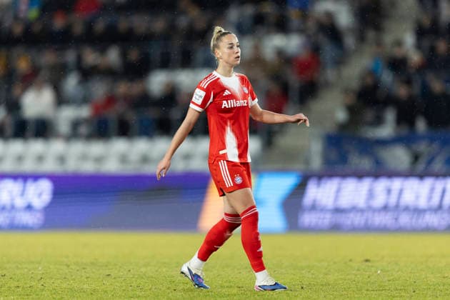Google Pixel Frauen Bundesliga FC Carl Zeiss Jena vs FC Bayern München Jena 11 02 2026 Giulia Gwinn 7 FC Bayern München Google Pixel Frauen Bundesliga FC Carl Zeiss Jena vs FC Bayern München ad hoc arena im Ernst Abbe Sportfeld 11 02 2026 DFB REGULATIONS PROHIBIT ANY USE OF PHOTOGRAPHS AS IMAGE SEQUENCES AND OR QUASI VIDEO Copyright: xBEAUTIFULxSPORTS Duehringx