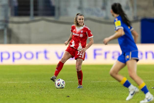 Google Pixel Frauen Bundesliga FC Carl Zeiss Jena vs FC Bayern München Jena 11 02 2026 Georgia Stanway 31 FC Bayern München Google Pixel Frauen Bundesliga FC Carl Zeiss Jena vs FC Bayern München ad hoc arena im Ernst Abbe Sportfeld 11 02 2026 DFB REGULATIONS PROHIBIT ANY USE OF PHOTOGRAPHS AS IMAGE SEQUENCES AND OR QUASI VIDEO Copyright: xBEAUTIFULxSPORTS Duehringx
