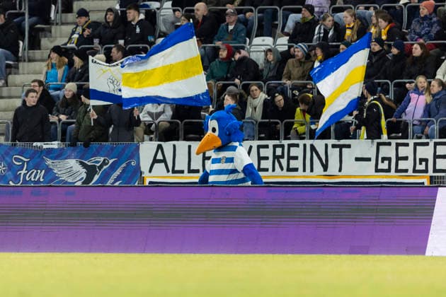 Google Pixel Womens Bundesliga FC Carl Zeiss Jena vs FC Bayern Munich Jena 11 02 2026 Carli mascot of FC Carl Zeiss Jena Google Pixel Womens Bundesliga FC Carl Zeiss Jena vs FC Bayern Munich ad hoc arena at Ernst Abbe Sportfeld 11 02 2026 DFB REGULATIONS PROHIBIT ANY USE OF PHOTOGRAPHS AS IMAGE SEQUENCES AND OR QUASI VIDEO Copyright: xBEAUTIFULxSPORTS Duehringx