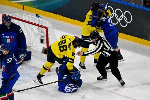 Winter Olympics - Sweden v Italy Men s Preliminary Group B Match Team Italy and Team Sweden during the Men s Preliminary Group B match between Sweden and Italy on day five of the Milano Cortina 2026 Winter Olympic Games, Olympische Spiele, Olympia, OS at Milano Santagiulia Ice hockey, Eishockey Arena on February 11, 2026 in Milan, Italy. Photo by JMP ABACAPRESS.COM Milan Italy  Copyright: xJMP ABACAx