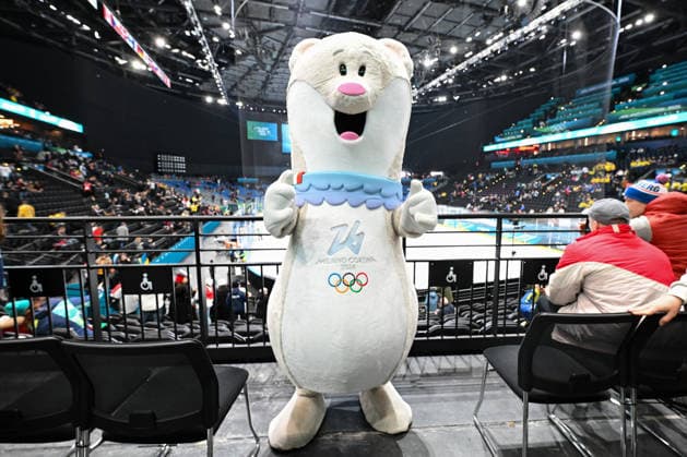 Winter Olympics - Sweden v Italy Men s Preliminary Group B Match Mascot Tina during the Men s Preliminary Group B match between Sweden and Italy on day five of the Milano Cortina 2026 Winter Olympic Games, Olympische Spiele, Olympia, OS at Milano Santagiulia Ice hockey, Eishockey Arena on February 11, 2026 in Milan, Italy. Photo by JMP ABACAPRESS.COM Milan Italy  Copyright: xJMP ABACAx