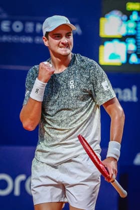 ATP, Tennis Herren Argentina Open 2026 BUENOS AIRES, AR - 11.02.2026: ATP ARGENTINA OPEN 2026 - Buenos Aires, Argentina. February 11, 2026 . Joao Fonseca (BRA) in action during the Round of 16 match at the Argentina Open 2026. (Photo: Lucas Mangi Fotoarena) x2882508x  LucasxMangi