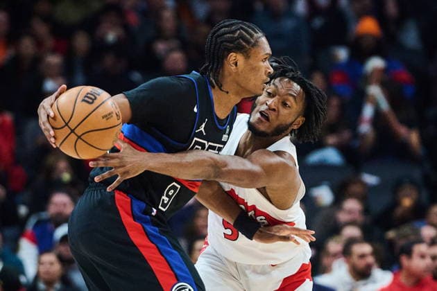 February 11, 2026, Toronto, On, Canada: Toronto Raptors Immanuel Quickley (5) defends against Detroit Pistons Ausar Thompson (9) during first half NBA, Basketball Herren, USA basketball action in Toronto, on Wednesday, Feb. 11, 2026. Canada News - February 11, 2026  - ZUMAc35_ 20260211_zaf_c35_300 Copyright: xSammyxKoganx