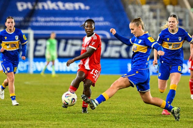Soccer I Women I Season 2025 2026 I Bundesliga I Matchday 16 I FC Carl Zeiss Jena FC Bayern Munich I 11 02 2026 Kakounan Bernad Amani 15, FC Bayern Munich center plays the ball Jena Ernst Abbe Sportfeld, ad hoc Arena Thuringia Germany Copyright: xLobeca InesxHähnelx