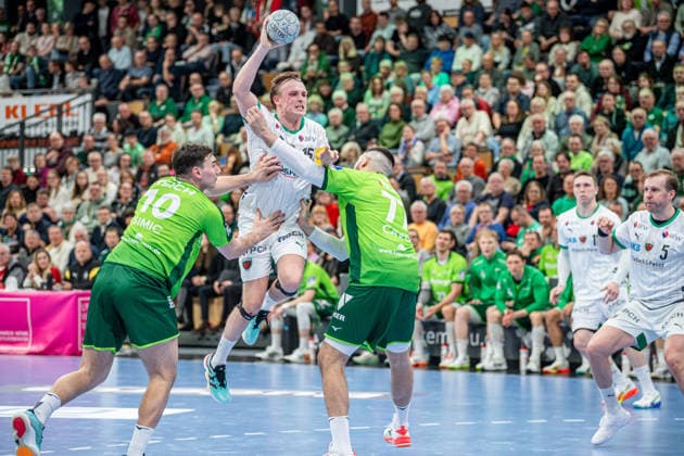 Handball Bundesliga HSG Wetzlar Füchse Berlin, 11 02 26 Tobias Grøndahl Füchse Berlin, 15 , Josip Simic HSG Wetzlar, 10 , Stefan Cavor HSG Wetzlar, 77 Handball Bundesliga HSG Wetzlar Füchse Berlin Wetzlar, 11 02 26 Copyright: xBEAUTIFULxSPORTS Roeczeyx