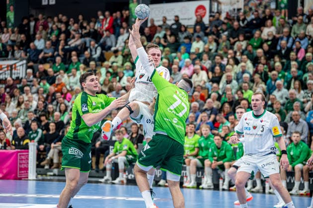 Handball Bundesliga HSG Wetzlar Füchse Berlin, 11 02 26 Tobias Grøndahl Füchse Berlin, 15 , Josip Simic HSG Wetzlar, 10 , Stefan Cavor HSG Wetzlar, 77 , Max Darj Füchse Berlin, 5 Handball Bundesliga HSG Wetzlar Füchse Berlin Wetzlar, 11 02 26 Copyright: xBEAUTIFULxSPORTS Roeczeyx