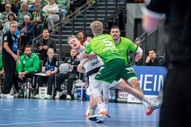 Handball Bundesliga HSG Wetzlar Füchse Berlin, 11 02 26 Matthes Langhoff Füchse Berlin, 25 , Tristan Kirschner HSG Wetzlar, 5 , Stefan Cavor HSG Wetzlar, 77 Handball Bundesliga HSG Wetzlar Füchse Berlin Wetzlar, 11 02 26 Copyright: xBEAUTIFULxSPORTS Roeczeyx
