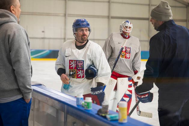 XXV Winter Olympic Games, Olympische Spiele, Olympia, OS in Milan, Italy, on February 12, 2026. Morning skate of the Czech Republic men s national Ice hockey, Eishockey team before match against Canada. From left: Jakub Flek, goalkeeper Karel Vejmelka and goalkeeper s coach Ondrej Pavelec. (CTKxPhoto MichalxKamaryt) CTKPhotoP2026021203609  CTKPhotoP2026021203609