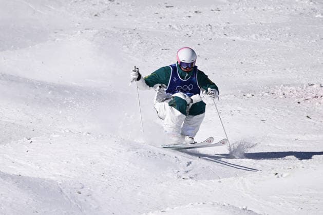 2026 WINTER Olympic Games, Olympische Spiele, Olympia, OS Cooper Woods of Australia in action during the Freestyle Skiing Men s Moguls qualification at Livigno Snow Park on day 7 of the 2026 Milano Cortina Winter Olympic Games in Italy, Thursday, February 12, 2026. ( NO ARCHIVING, EDITORIAL USE ONLY MILANO LOMBARDY ITALY  Copyright: xDANxHIMBRECHTSx 20260212122706522048