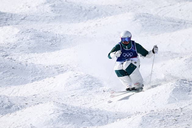 2026 WINTER Olympic Games, Olympische Spiele, Olympia, OS Cooper Woods of Australia in action during the Freestyle Skiing Men s Moguls finals at Livigno Snow Park on day 7 of the 2026 Milano Cortina Winter Olympic Games in Italy, Thursday, February 12, 2026. ( NO ARCHIVING, EDITORIAL USE ONLY MILANO LOMBARDY ITALY  Copyright: xDANxHIMBRECHTSx 20260212161303489181