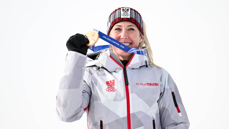 OLYMPICS - Winter Olympic Games, Olympische Spiele, Olympia, OS Milano Cortina 2026 CORTINA D AMPEZZO,ITALY,12.FEB.26 - OLYMPICS, ALPINE SKIING - Winter Olympic Games Milano Cortina 2026, Super G, women, medal ceremony. Image shows the rejoicing of Cornelia Huetter (AUT). Keywords: medal.  GEPAxpictures xAlexanderxSolc