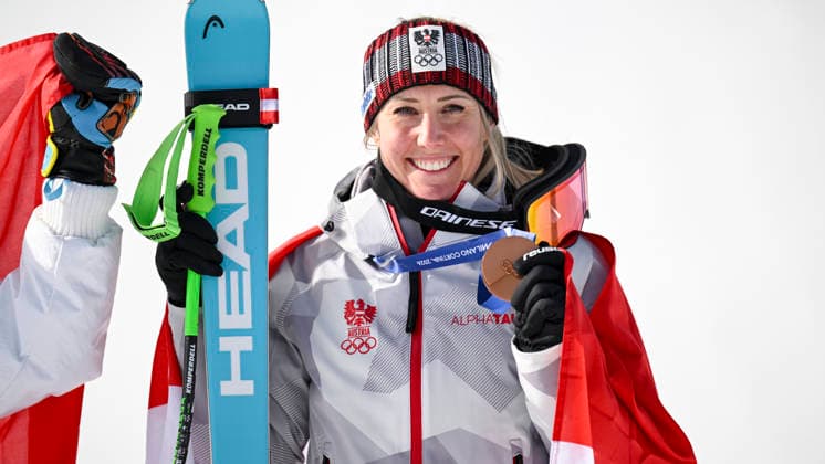 OLYMPICS - Winter Olympic Games, Olympische Spiele, Olympia, OS Milano Cortina 2026 CORTINA D AMPEZZO,ITALY,12.FEB.26 - OLYMPICS, ALPINE SKIING - Winter Olympic Games Milano Cortina 2026, Super G, women, medal ceremony. Image shows the rejoicing of Cornelia Huetter (AUT). Keywords: medal.  GEPAxpictures xAlexanderxSolc