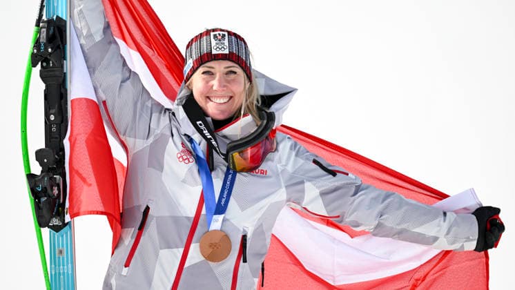 OLYMPICS - Winter Olympic Games, Olympische Spiele, Olympia, OS Milano Cortina 2026 CORTINA D AMPEZZO,ITALY,12.FEB.26 - OLYMPICS, ALPINE SKIING - Winter Olympic Games Milano Cortina 2026, Super G, women, medal ceremony. Image shows the rejoicing of Cornelia Huetter (AUT). Keywords: medal.  GEPAxpictures xAlexanderxSolc