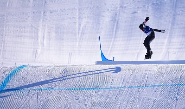 (260212) -- LIVIGNO, Feb. 12, 2026 -- Alessandro Haemmerle of Austria competes during the snowboard men s cross seeding run at the Milan-Cortina 2026 Olympic Winter games, Winterspiele,Spiele, Summer games in Livigno, Italy, Feb. 12, 2026. ) (MICO2026)ITALY-LIVIGNO-OLYMPIC WINTER GAMES-SNOWBOARD-MEN S CROSS-SEEDING RUN WuxHuiwo 