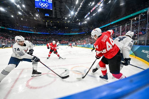 MILAN, ITALY - FEBRUARY 12: Pius Suter of Switzerland R) in action against Thomas Thiry of France L) on day six of the Milano Cortina 2026 Winter Olympic Games, Olympische Spiele, Olympia, OS at Milano Santagiulia Ice hockey, Eishockey Arena on February 12, 2026 in Milan, Italy. Milan Milano Rho Ice Hockey Arena Italy *** MILAN, ITALY FEBRUARY 12 Pius Suter of Switzerland R in action against Thomas Thiry of France L on day six of the Milano Cortina 2026 Winter Olympic games at Milano Santagiulia Ice Hockey Arena on February 12, 2026 in Milan, Italy Milan Milano Rho Ice Hockey Arena Italy Copyright: xJustPictures.ch AndreaxBrancax jp-en-EuSpIm-AB-DSC_821912022026