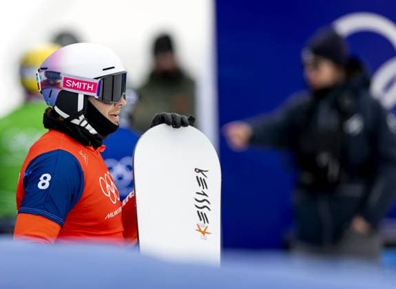 LIVIGNO - Snowboarder Glenn de Blois during the round of 16 of the cross-country event at the Milan Winter Olympics. IRIS VAN DEN BROEK ANP xVIxANPxSportx xxANPxIVx 550449334 originalFilename: 550449334.jpg