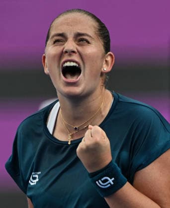 Qatar TotalEnergies Open 2026 - Day Five DOHA, QATAR FEBRUARY 12: Jelena Ostapenko of Latvia competes against Elisabetta Cocciaretto of Italy in the quarterfinals on Day Five of the Qatar TotalEnergies Open, part of the Hologic WTA, Tennis Damen Tour, at the Khalifa International Tennis and Squash Complex on February 12, 2026 in Doha, Qatar. Doha Qatar  Copyright: xArturxWidakx originalFilename:widak-qatartot260212_npdfD.jpg