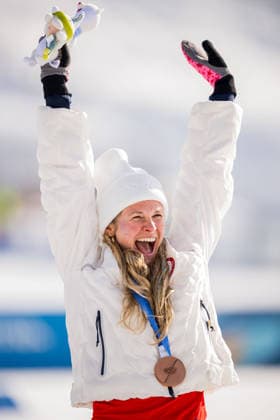 260212 Bronze medalist Jessie Diggins of the United States celebrates with her bronze medal on the podium after the women s 10km free technique individual start cross-country skiing race during day 6 of the 2026 Winter Olympics on February 12, 2026 in Val di Fiemme. Photo: Maxim Thore BILDBYRAN kod MT MT0975 skidor cross-country skiing langrenn Olympic Games, Olympische Spiele, Olympia, OS olympics winter olympics os ol olympiska spel vinter-os olympiske leker milano cortina 2026 milan cortina 2026 milano cortina 2026 olympic games milano cortina 2026 winter olympic games milano cortina-os milano cortina-ol vinter-ol 6 bbeng individuell start 10 km medal medalj Bronze brons *** 260212 Bronze medalist Jessie Diggins of the United States celebrates with her bronze medal on the podium after the women s 10km free technique individual start cross country skiing race during day 6 of the 2026 Winter Olympics on February 12, 2026 in Val di Fiemme Photo Maxim Thore BILDBYRAN kod MT MT0975 skidor cross country skiing langrenn olympic games olympics winter olympics os ol olympiska spel vinter os olympiske leker milano cortina 2026 milan cortina 2026 milano cortina 2026 olympic games milano cortina 2026 winter olympic games milano cortina os milano cortina ol vinter ol 6 bbeng individuell start 10 km medal medal Bronze bronze  Copyright: MAXIMxTHORE BB260212MT107