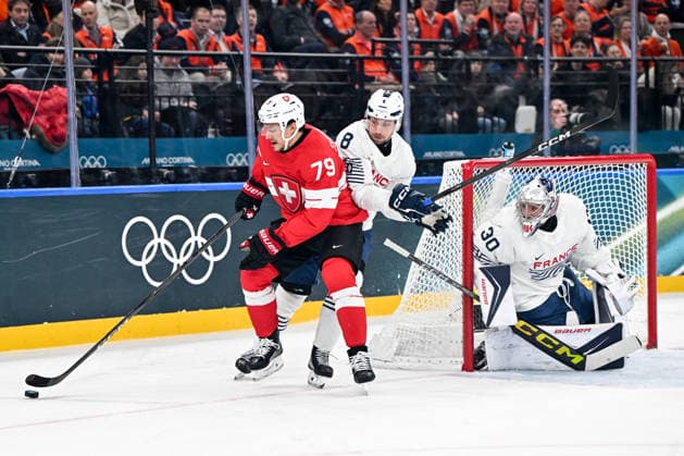 MILAN, ITALY - FEBRUARY 12: Calvin Thurkauf of Switzerland against goalkeeper Antoine Keller of France on day six of the Milano Cortina 2026 Winter Olympic Games, Olympische Spiele, Olympia, OS at Milano Santagiulia Ice hockey, Eishockey Arena on February 12, 2026 in Milan, Italy. Milan Milano Rho Ice Hockey Arena Italy *** MILAN, ITALY FEBRUARY 12 Calvin Thurkauf of Switzerland against goalkeeper Antoine Keller of France on day six of the Milano Cortina 2026 Winter Olympic games at Milano Santagiulia Ice Hockey Arena on February 12, 2026 in Milan, Italy Milan Milano Rho Ice Hockey Arena Italy Copyright: xJustPictures.ch AndreaxBrancax jp-en-EuSpIm-AB-AAB_569112022026
