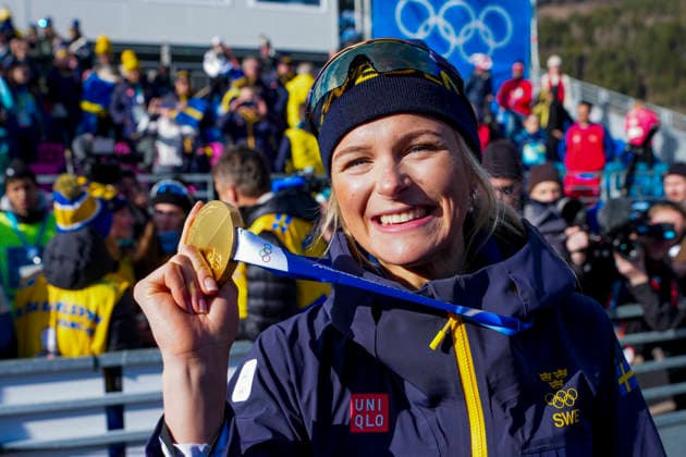 Winter Olympics in Milan Cortina 2026 Val di Fiemme, Italy 20260212. Frida Karlsson from Sweden with the gold medal after the women s cross-country 10 km skating at Lago di Tesero during the Winter Olympics in Milano Cortina 2026. Photo: Terje Pedersen NTB Val di Fiemme Italy EDITORIAL USE ONLY. RESTRICTED USE FOR BETTING COMPANIES Ref:_SPO9orpgTFZR9U.jpg *** Winter Olympics in Milan Cortina 2026 Val di Fiemme, Italy 20260212 Frida Karlsson from Sweden with the gold medal after the women s cross country 10 km skating at Lago di Tesero during the Winter Olympics in Milano Cortina 2026 Photo Terje Pedersen NTB Val di Fiemme Italy EDITORIAL USE ONLY RESTRICTED USE FOR BETTING COMPANIES  Copyright: xTerjexPedersenx xNTBx