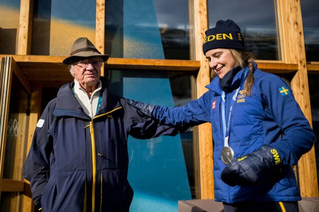 260212 King Carl XVI Gustaf of Sweden with silver medalist Ebba Andersson of Sweden after the women s 10km free technique individual start cross-country skiing race during day 6 of the 2026 Winter Olympics on February 12, 2026 in Val di Fiemme. Photo: Maxim Thore BILDBYRAN kod MT MT0975 skidor cross-country skiing langrenn Olympic Games, Olympische Spiele, Olympia, OS olympics winter olympics os ol olympiska spel vinter-os olympiske leker milano cortina 2026 milan cortina 2026 milano cortina 2026 olympic games milano cortina 2026 winter olympic games milano cortina-os milano cortina-ol vinter-ol 6 bbeng individuell start 10 km medal medalj Sweden sverige *** 260212 King Carl XVI Gustaf of Sweden with silver medalist Ebba Andersson of Sweden after the women s 10km free technique individual start cross country skiing race during day 6 of the 2026 Winter Olympics on February 12, 2026 in Val di Fiemme Photo Maxim Thore BILDBYRAN kod MT MT0975 skidor cross country skiing langrenn olympic games olympics winter olympics os ol olympiska spel vinter os olympiske leker milano cortina 2026 milan cortina 2026 milano cortina 2026 olympic games milano cortina 2026 winter olympic games milano cortina os milano cortina ol vinter ol 6 bbeng individuell start 10 km medal medalj Sweden sverige  Copyright: MAXIMxTHORE BB260212MT126