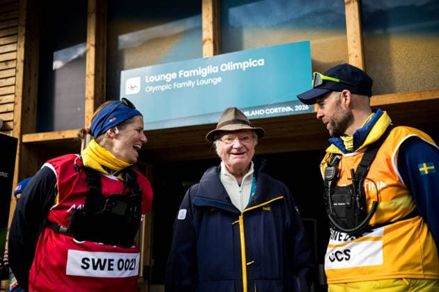 260212 King Carl XVI Gustaf of Sweden with coaches Ida Ingemarsdotter and Stefan Thomson after the women s 10km free technique individual start cross-country skiing race during day 6 of the 2026 Winter Olympics on February 12, 2026 in Val di Fiemme. Photo: Maxim Thore BILDBYRAN kod MT MT0975 skidor cross-country skiing langrenn Olympic Games, Olympische Spiele, Olympia, OS olympics winter olympics os ol olympiska spel vinter-os olympiske leker milano cortina 2026 milan cortina 2026 milano cortina 2026 olympic games milano cortina 2026 winter olympic games milano cortina-os milano cortina-ol vinter-ol 6 bbeng individuell start 10 km *** 260212 King Carl XVI Gustaf of Sweden with coaches Ida Ingemarsdotter and Stefan Thomson after the women s 10km free technique individual start cross country skiing race during day 6 of the 2026 Winter Olympics on February 12, 2026 in Val di Fiemme Photo Maxim Thore BILDBYRAN kod MT MT0975 skidor cross country skiing langrenn olympic games olympics winter olympics os ol olympiska spel vinter os olympiske leker milano cortina 2026 milan cortina 2026 milano cortina 2026 olympic games milano cortina 2026 winter olympic games milano cortina os milano cortina ol vinter ol 6 bbeng individuell start 10 km  Copyright: MAXIMxTHORE BB260212MT130