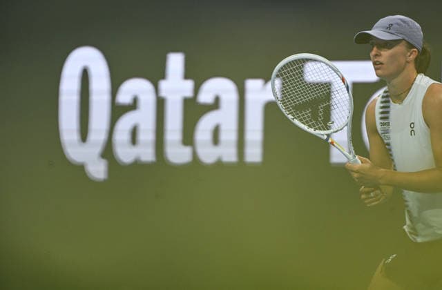 Qatar TotalEnergies Open 2026 - Day Five DOHA, QATAR FEBRUARY 12: Iga Swiatek of Poland competes against Maria Sakkari of Greece in the quarterfinals on Day Five of the Qatar TotalEnergies Open, part of the Hologic WTA, Tennis Damen Tour, at the Khalifa International Tennis and Squash Complex on February 12, 2026 in Doha, Qatar. Doha Qatar  Copyright: xArturxWidakx originalFilename:widak-qatartot260212_nphRP.jpg
