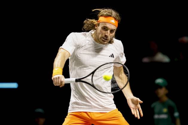 ROTTERDAM - Stefanos Tsitsipas (Greece) in action against Botic van de Zandschulp (Netherlands) on the fourth day of the ABN AMRO tennis tournament in Ahoy Rotterdam. BAS CZERWINSKI ANP xVIxANPxSportx xxANPxIVx 550462016 originalFilename: 550462016.jpg