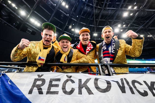 260212 Fans of Czech Replublic celebrate in the stands ahead of the men s Ice hockey, Eishockey game between Czech Republic and Canada during day 6 of the 2026 Winter Olympics on February 12, 2026 in Milan. Photo: Carl Sandin BILDBYRAN kod CS CS0874 ishockey ice hockey Olympic Games, Olympische Spiele, Olympia, OS olympics winter olympics os ol olympiska spel vinter-os olympiske leker milano cortina 2026 milan cortina 2026 milano cortina 2026 olympic games milano cortina 2026 winter olympic games milano cortina-os milano cortina-ol vinter-ol 6 bbeng tjeckien czech republic kanada canada publik *** 260212 Fans of Czech Republic celebrate in the stands ahead of the men s ice hockey game between Czech Republic and Canada during day 6 of the 2026 Winter Olympics on February 12, 2026 in Milan Photo Carl Sandin BILDBYRAN code CS CS0874 ice hockey ice hockey olympic games olympics winter olympics os ol olympic games winter os olympic games milano cortina 2026 milan cortina 2026 milano cortina 2026 olympic games milano cortina 2026 winter olympic games milano cortina os milano cortina ol winter ol 6 bbeng czech republic czech republic canada canada audience  Copyright: CARLxSANDIN BB260212CS086