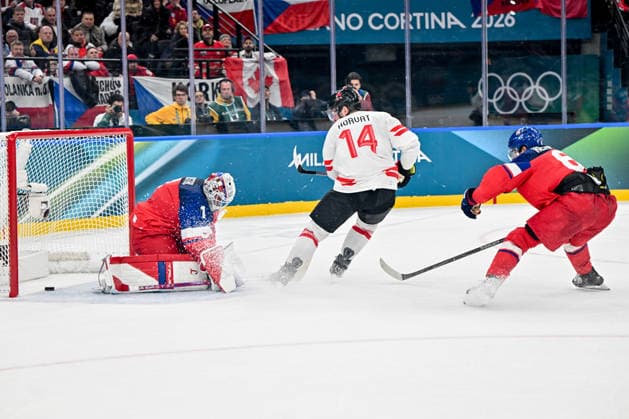 MILAN, ITALY - FEBRUARY 12: Bo Horvat of Canada scores a goal against goalkeeper Lukas Dostal of Czechia on day six of the Milano Cortina 2026 Winter Olympic Games, Olympische Spiele, Olympia, OS at Milano Santagiulia Ice hockey, Eishockey Arena on February 12, 2026 in Milan, Italy. Milan Milano Rho Ice Hockey Arena Italy *** MILAN, ITALY FEBRUARY 12 Bo Horvat of Canada scores a goal against goalkeeper Lukas Dostal of Czechia on day six of the Milano Cortina 2026 Winter Olympic games at Milano Santagiulia Ice Hockey Arena on February 12, 2026 in Milan, Italy Milan Milano Rho Ice Hockey Arena Italy Copyright: xJustPictures.ch AndreaxBrancax jp-en-EuSpIm-AB-AAB_898812022026